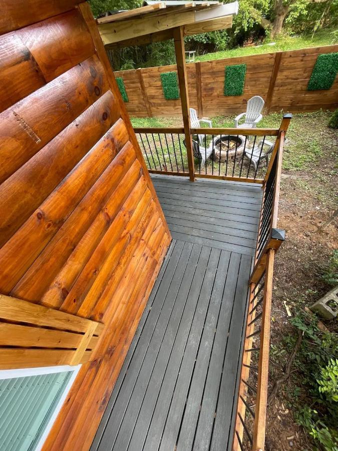 New Tiny Cabin Hot Tub Firepit Fenced Yard Севьервилл Экстерьер фото